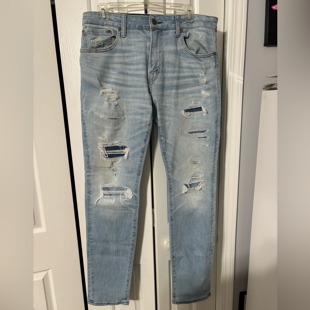 Men’s American Eagle jeans; size 33x32